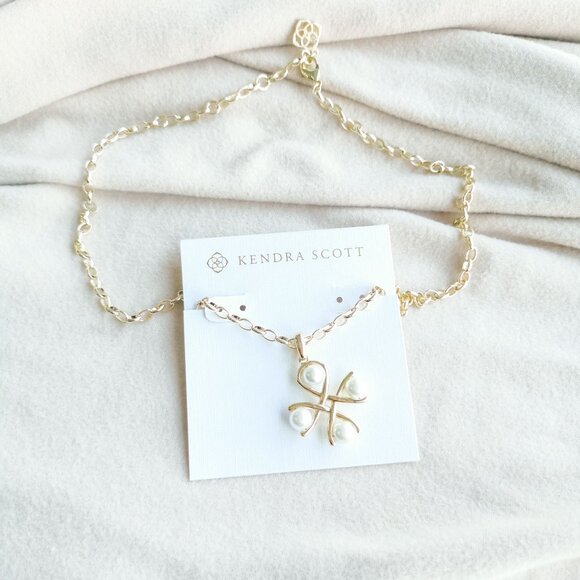 Kendra Scott Everleigh White Pearl Necklace Gold - Picture 3 of 4